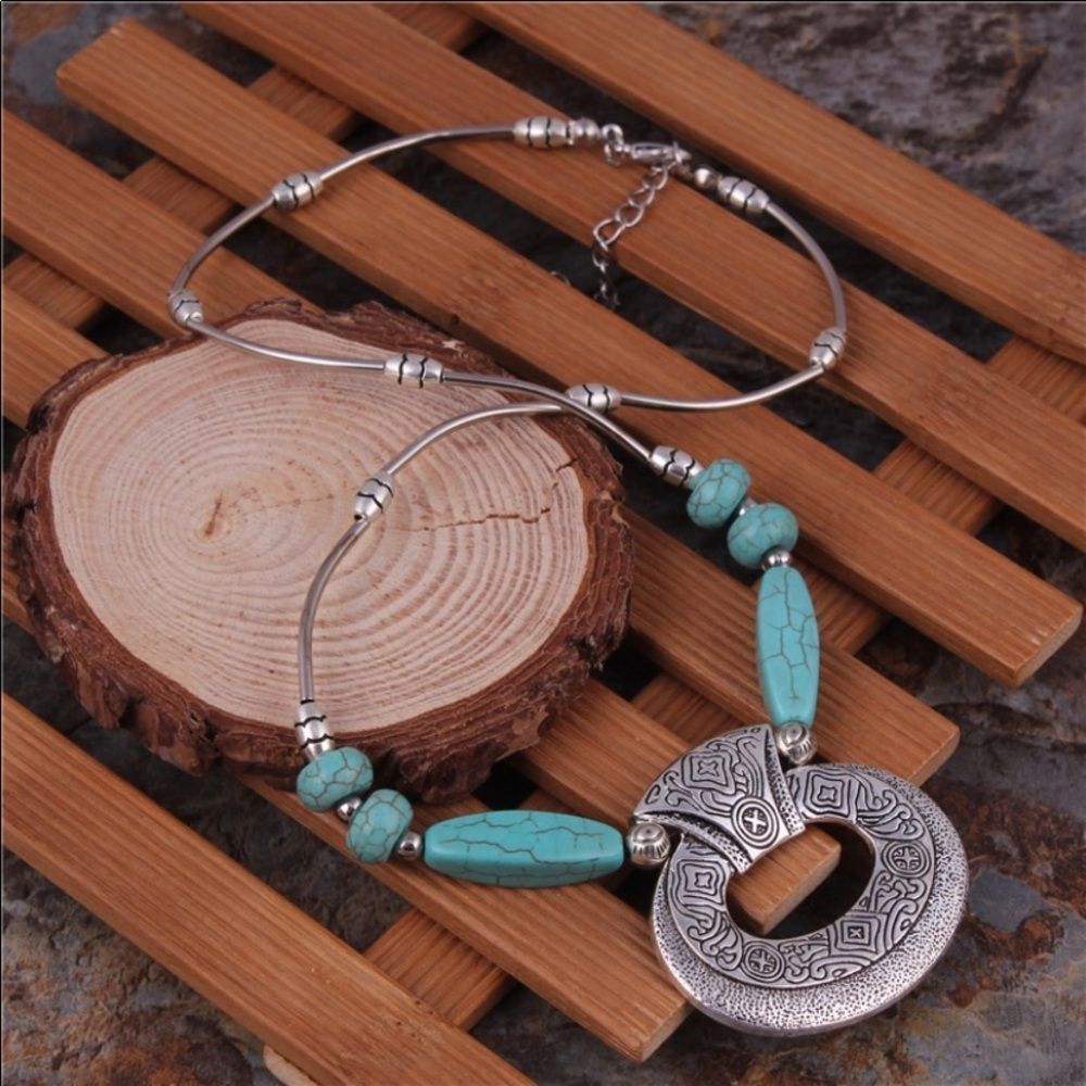 Turquoise Necklace - Picture 5 of 5